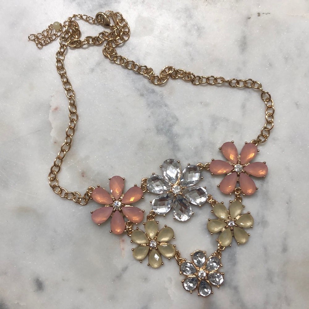 Flower Statement Necklace.great condition